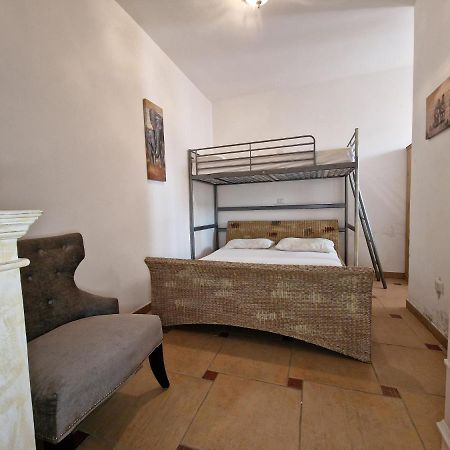 Trilocale Climatizzato Al Centro Di Torre San Giovanni エクステリア 写真